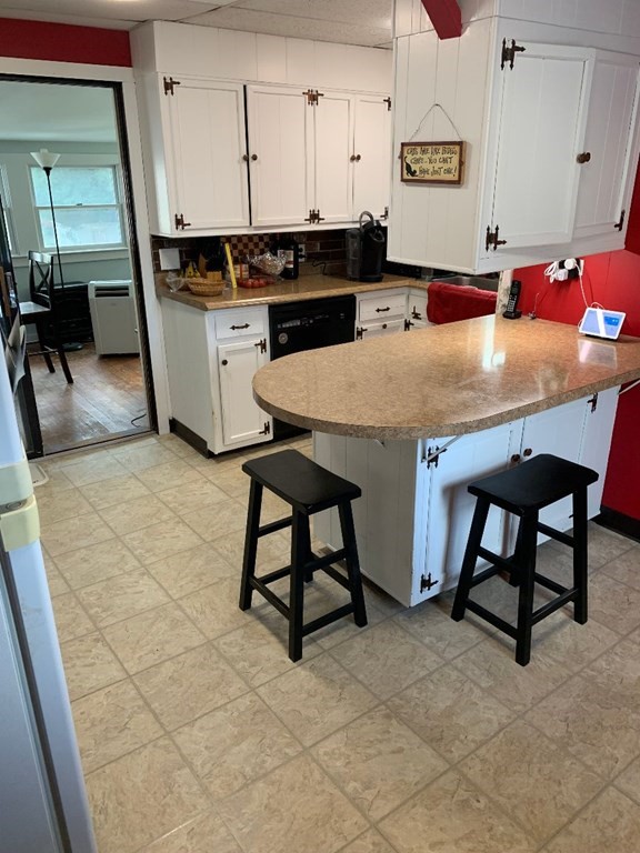 44 O'Neil Street Hudson, MA 01749 - Photo 4 of 6