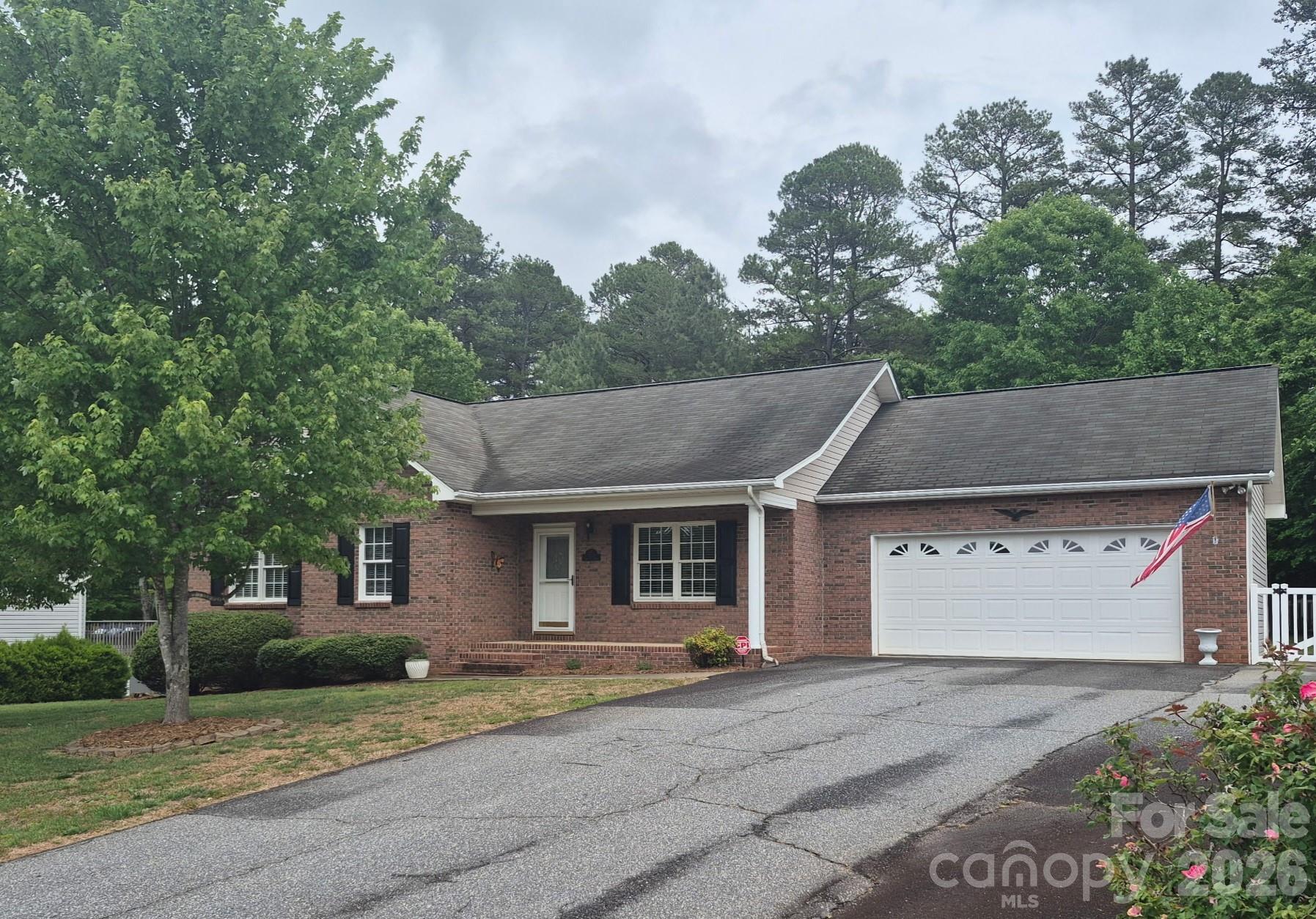 5126 Silver Tree Trail Conover, NC 28613 - Photo 3 of 34