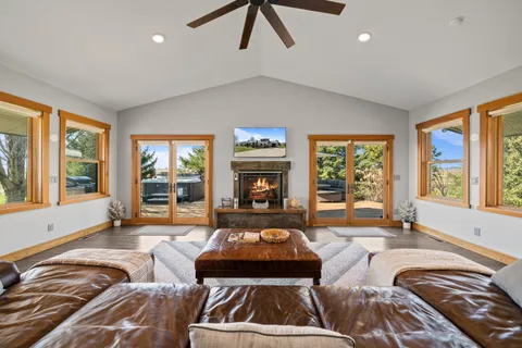 $850,000 | W2823 County Road B, Lake Geneva, WI 53147