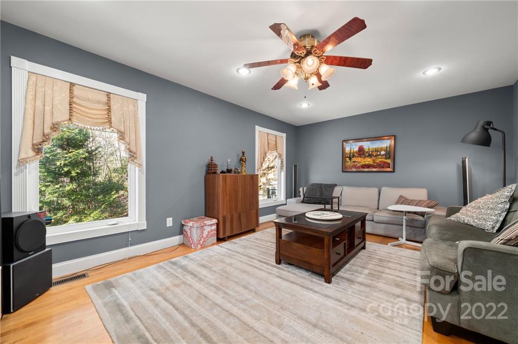 77 Ivy Cove Road Fairview, NC 28730 - Photo 17 of 40 Gallery Image 17
