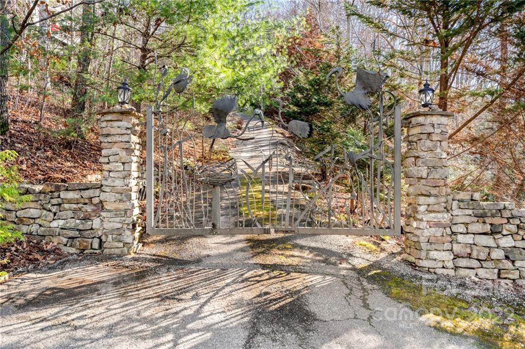 77 Ivy Cove Road Fairview, NC 28730 - Photo 32 of 40 Gallery Image 32