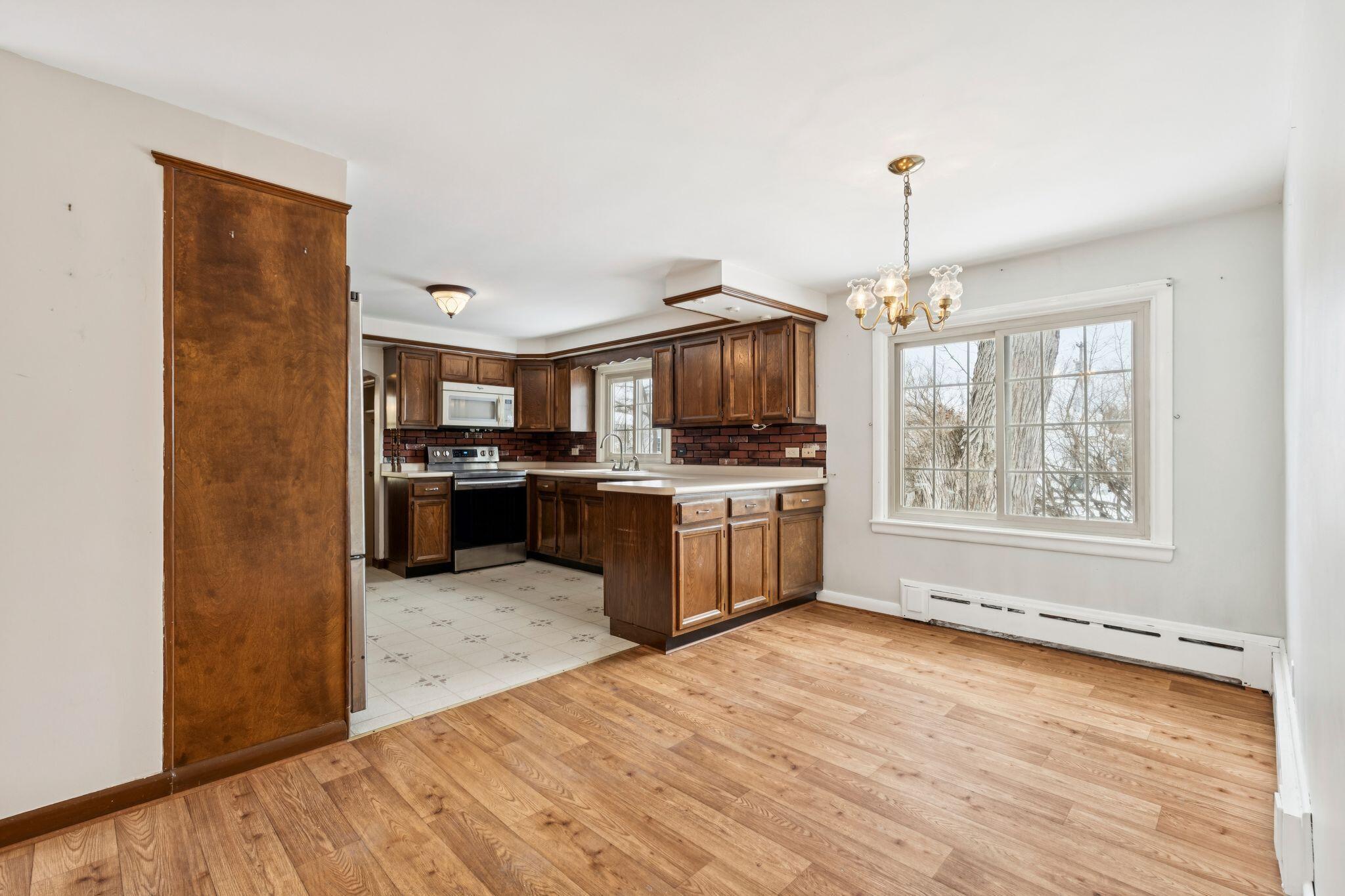 12 Sheltra Avenue Biddeford, ME 04005 - Photo 11 of 37 12 Sheltra Ave Kitchen