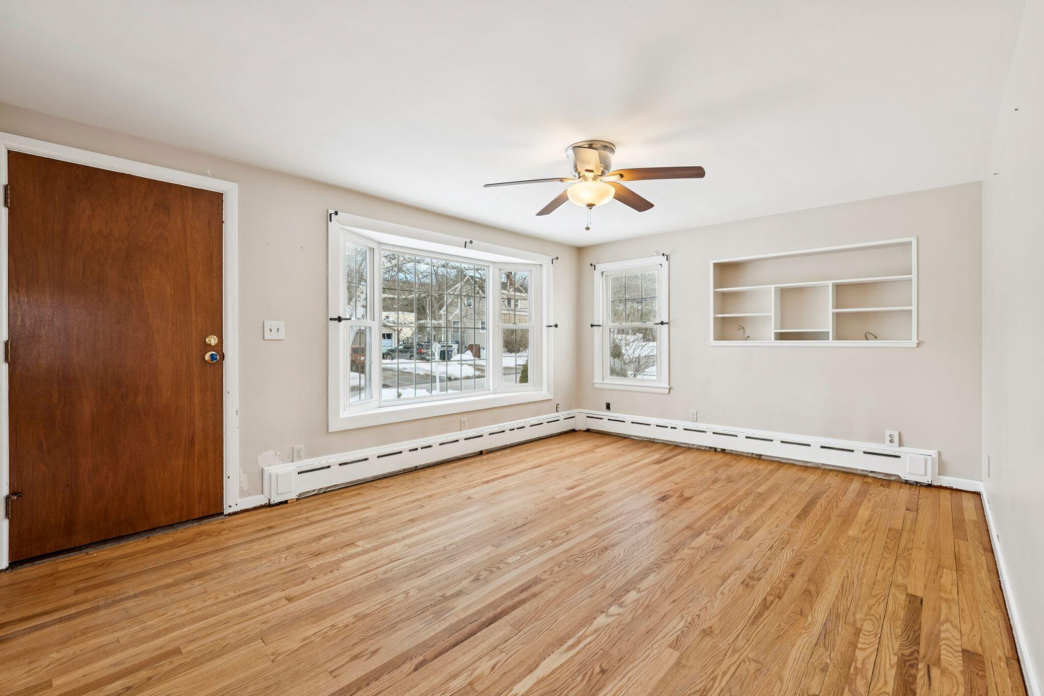 12 Sheltra Avenue Biddeford, ME 04005 - Photo 13 of 37 12 Sheltra Ave Living Room