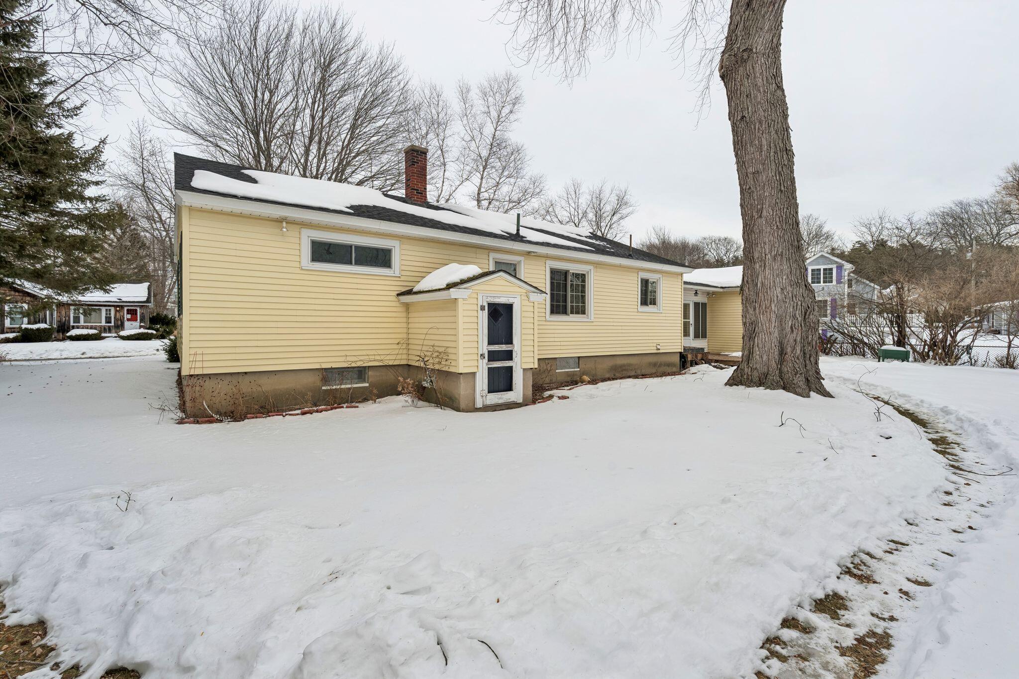12 Sheltra Avenue Biddeford, ME 04005 - Photo 3 of 37 12 Sheltra Ave Exterior
