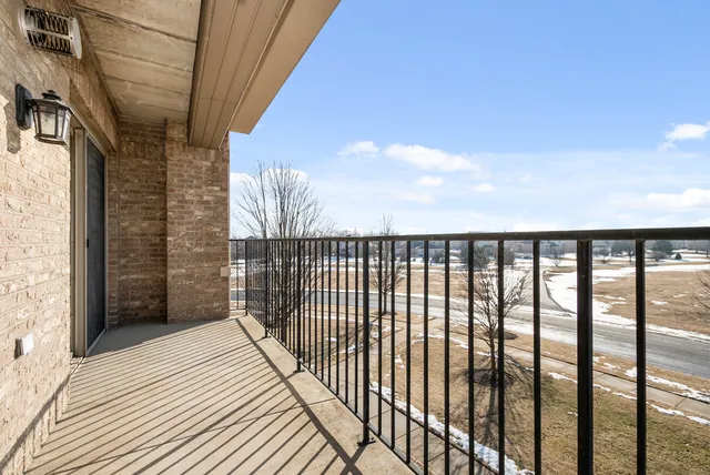 $3,200 | 14130 Sheffield Drive, Unit 202, Homer Glen, IL 60491