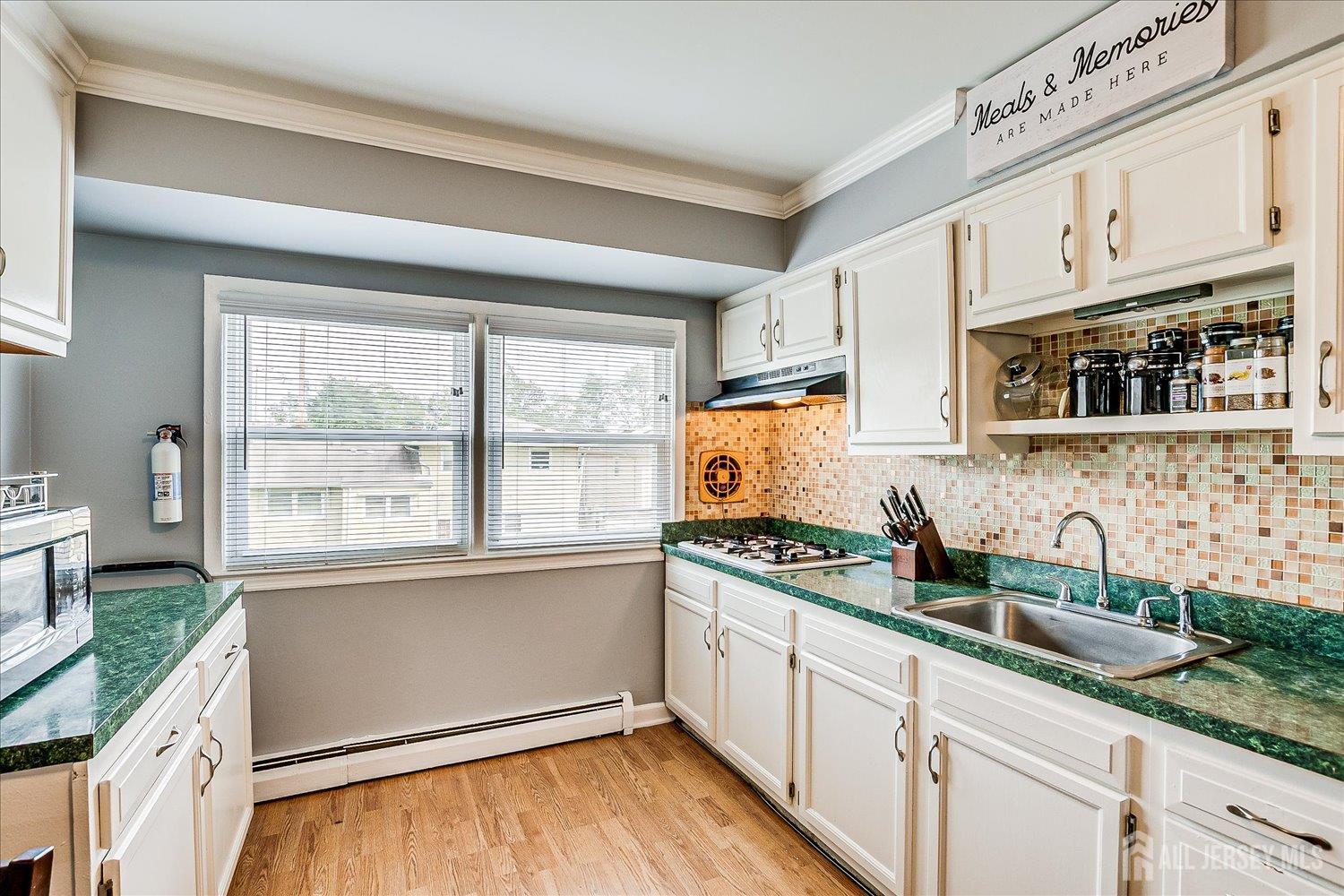 2145 Keller Crescent Union, NJ 07083 - Photo 12 of 34