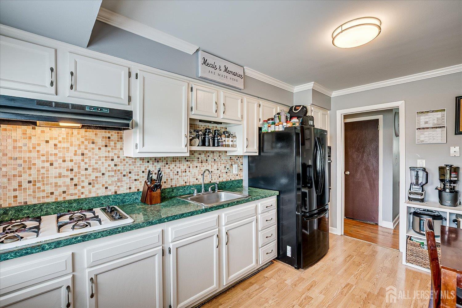 2145 Keller Crescent Union, NJ 07083 - Photo 13 of 34