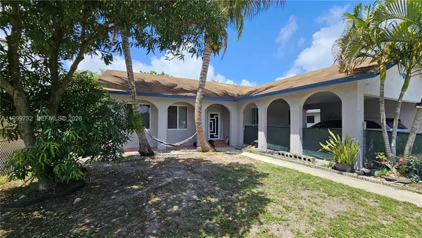 $3,800 | 117 Northwest 11th Avenue, Dania Beach, FL 33004