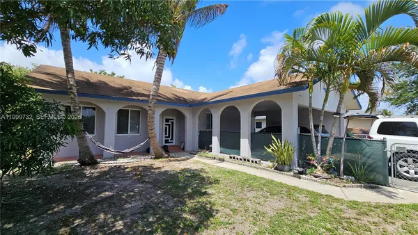 $3,800 | 117 Northwest 11th Avenue, Dania Beach, FL 33004