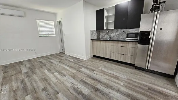 $3,800 | 117 Northwest 11th Avenue, Dania Beach, FL 33004