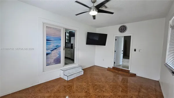 $3,800 | 117 Northwest 11th Avenue, Dania Beach, FL 33004