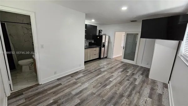 $3,800 | 117 Northwest 11th Avenue, Dania Beach, FL 33004