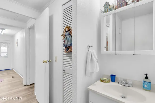 $250,000 | 51 Robin Lane, Oriental, NC 28571