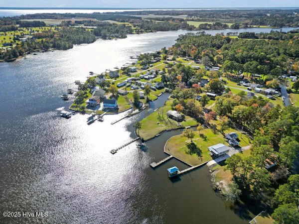 $250,000 | 51 Robin Lane, Oriental, NC 28571