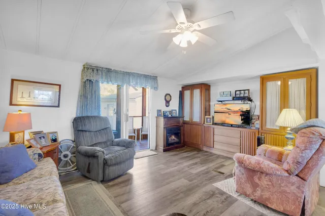 $250,000 | 51 Robin Lane, Oriental, NC 28571