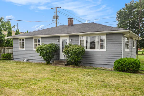 $240,000 | 106 North Erie Street, Three Rivers, MI 49093