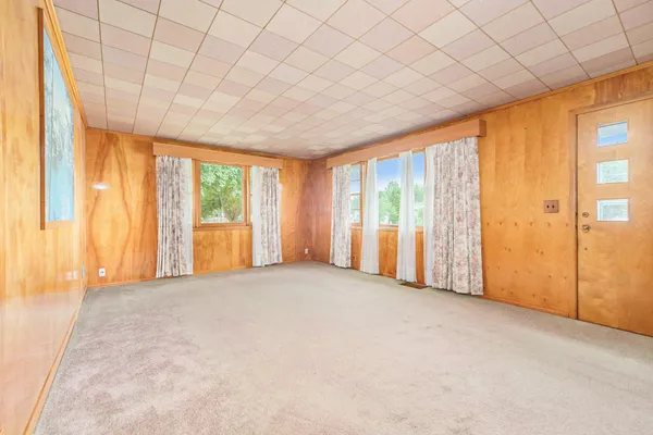 $240,000 | 106 North Erie Street, Three Rivers, MI 49093