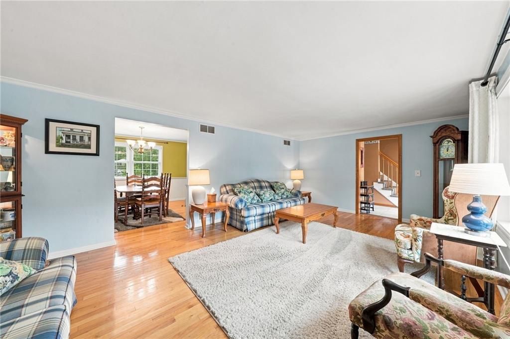 11479 Drop Road Irwin, PA 15642 - Photo 12 of 32 Gallery Image 12