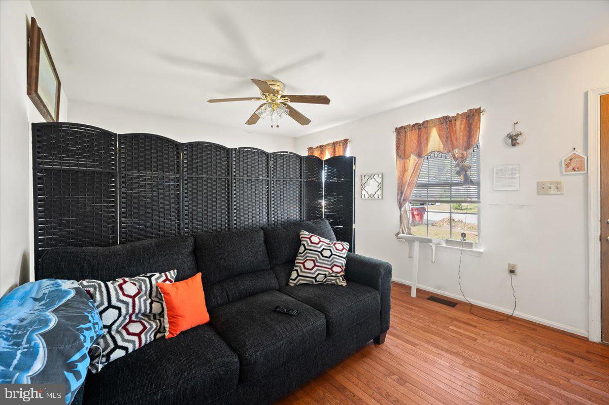 118 Ranson Estates Circle Ranson, WV 25438 - Photo 12 of 34 a living room with furniture