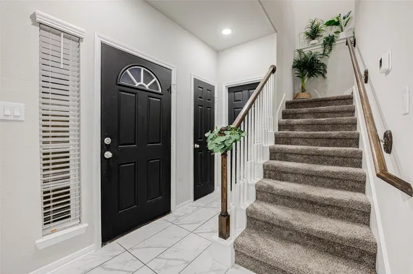 $2,150 | 522 North 6th Street, La Porte, TX 77571