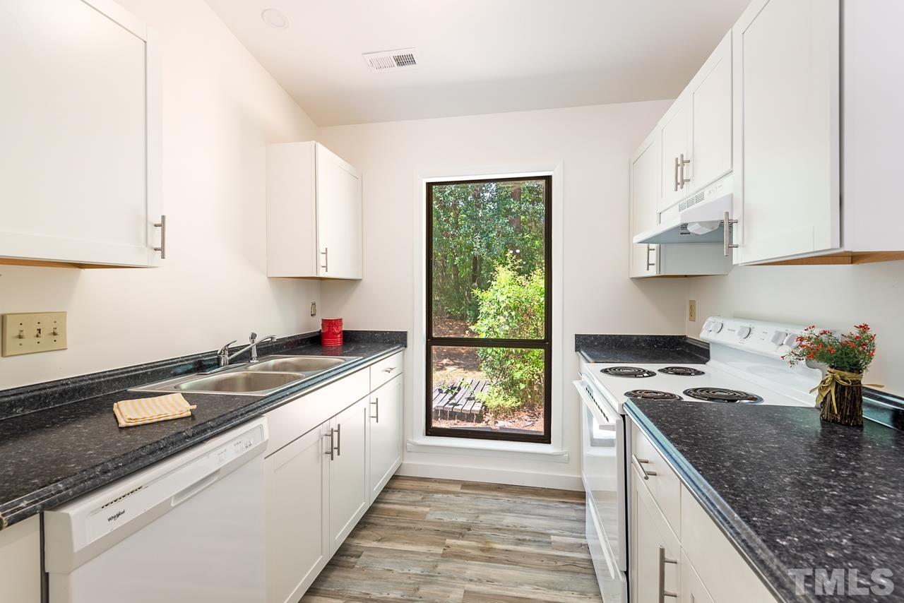 2012 Talloway Drive Cary, NC 27511 - Photo 7 of 27