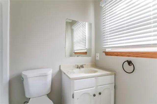 $1,735 | 306 Speck Avenue, Independence, MO 64056