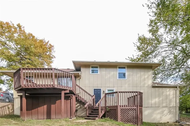 $1,735 | 306 Speck Avenue, Independence, MO 64056