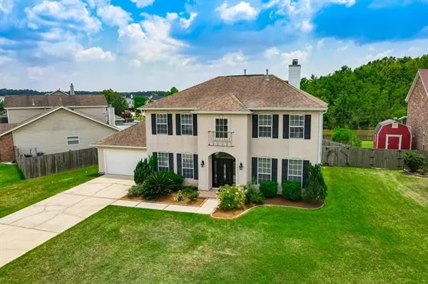 $2,550 | 421 Creekside Court, Covington, LA 70435