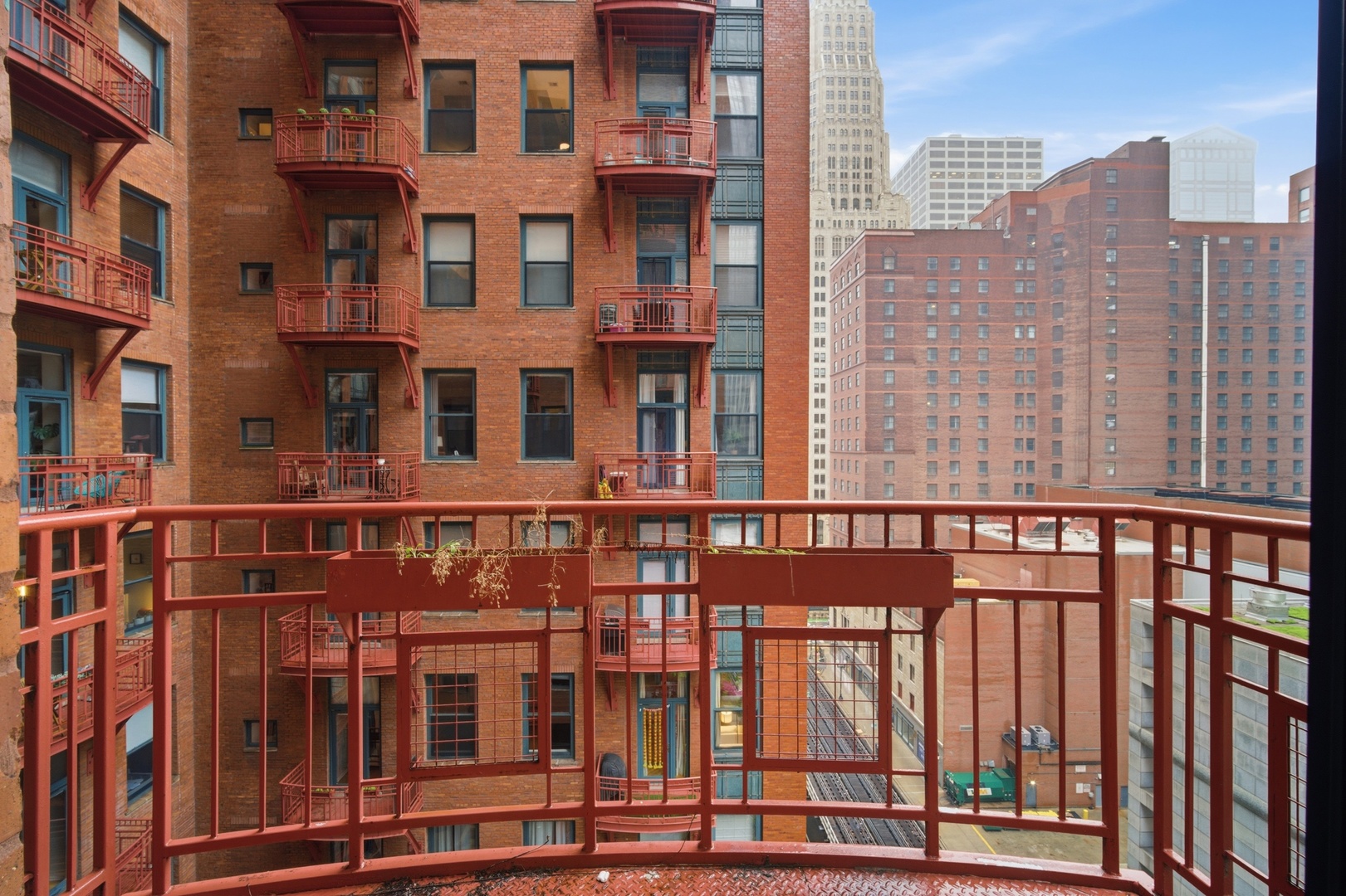 208 West Washington Street, Unit 910 Chicago, IL 60606 - Photo 16 of 18 a front view of a building with glass windows