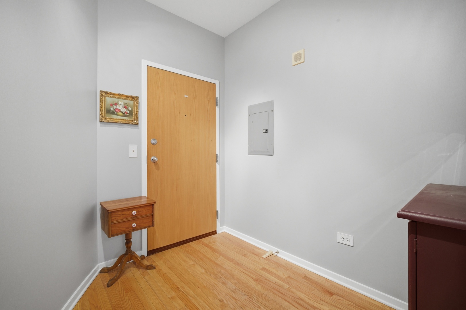 208 West Washington Street, Unit 910 Chicago, IL 60606 - Photo 3 of 18 a view of an empty room