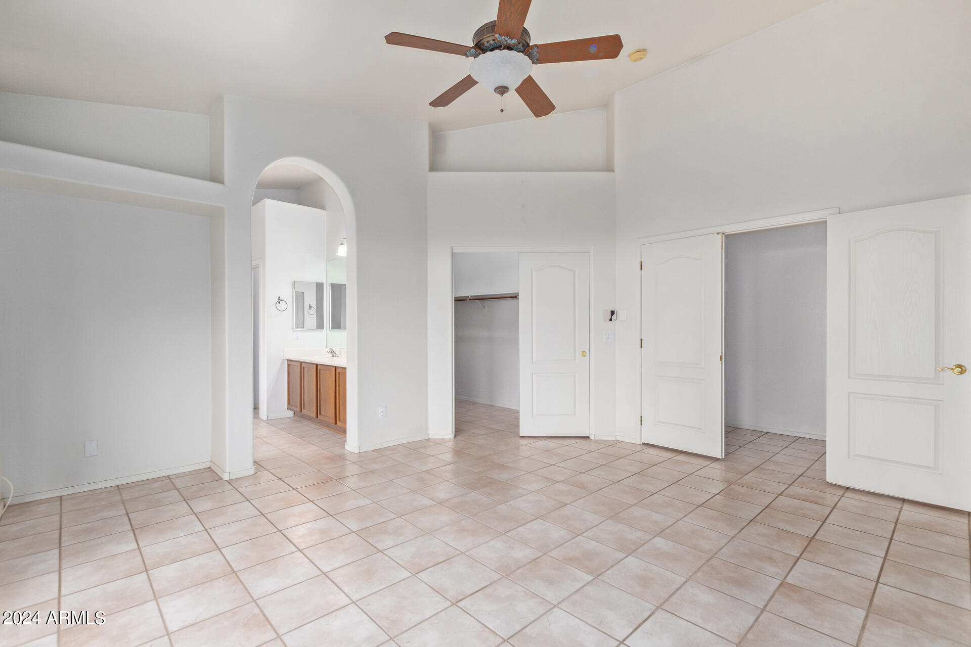 1021 North Alba Mesa, AZ 85213 - Photo 13 of 58 OVERSIZED PRIMARY SUITE