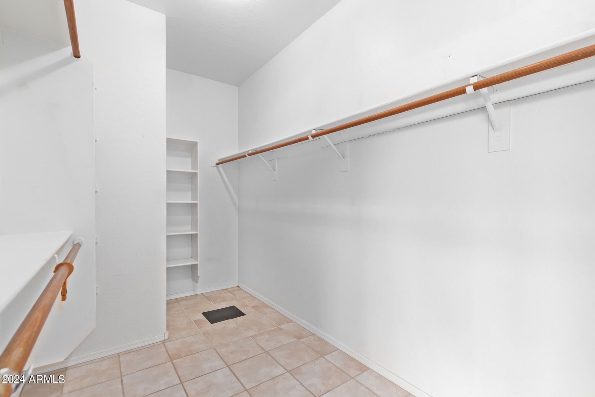 1021 North Alba Mesa, AZ 85213 - Photo 18 of 58 PRIMARY WALK-IN CLOSET