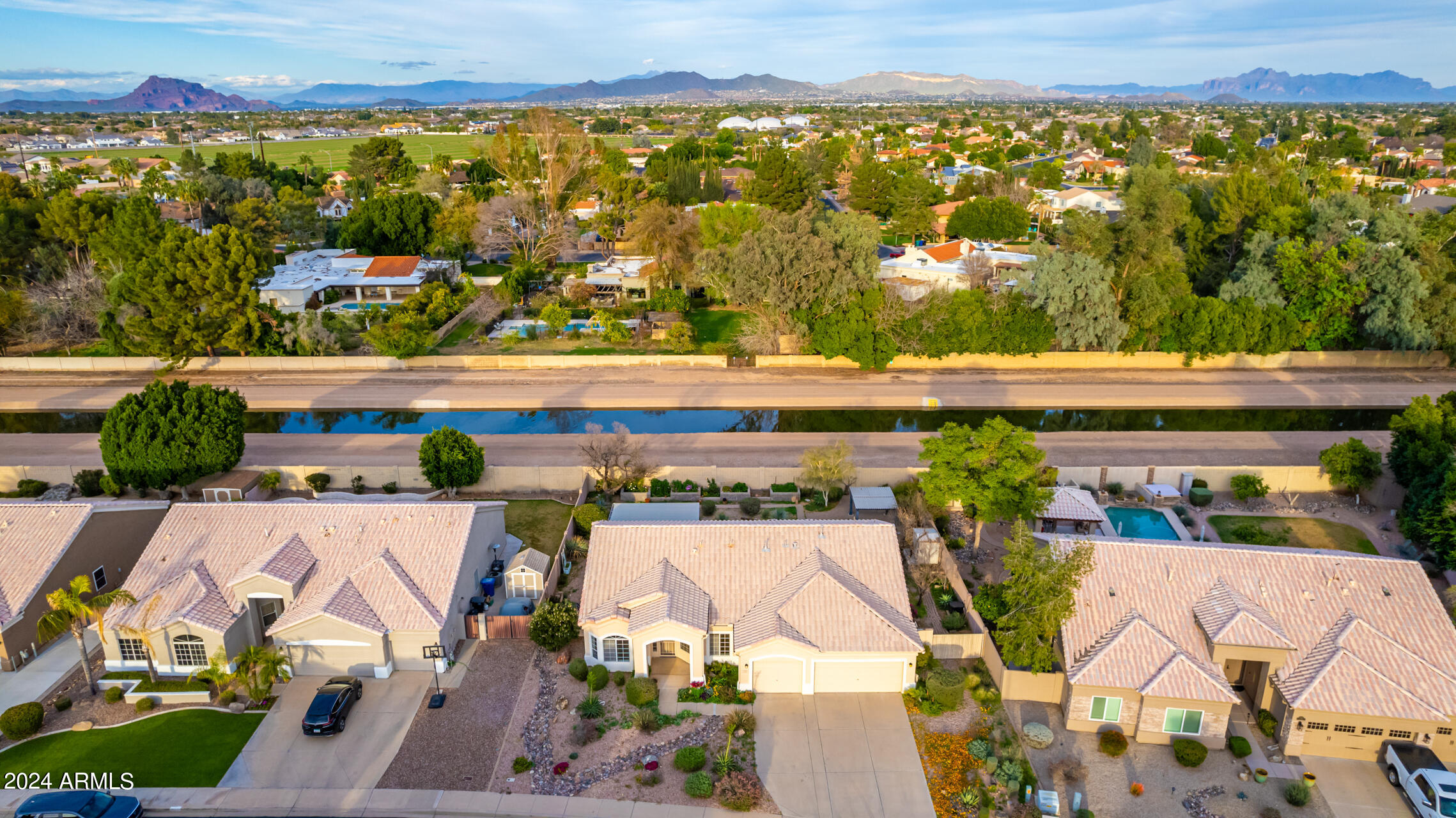 1021 North Alba Mesa, AZ 85213 - Photo 40 of 58 BACKS UP TO CANAL
