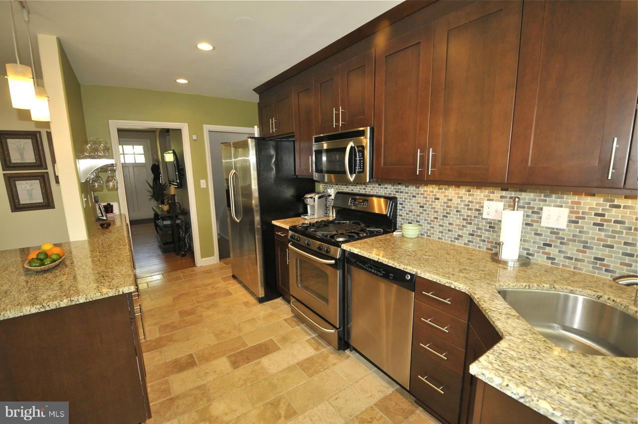 7206 Lanark Road Baltimore, MD 21212 - Photo 5 of 15 Kitchen