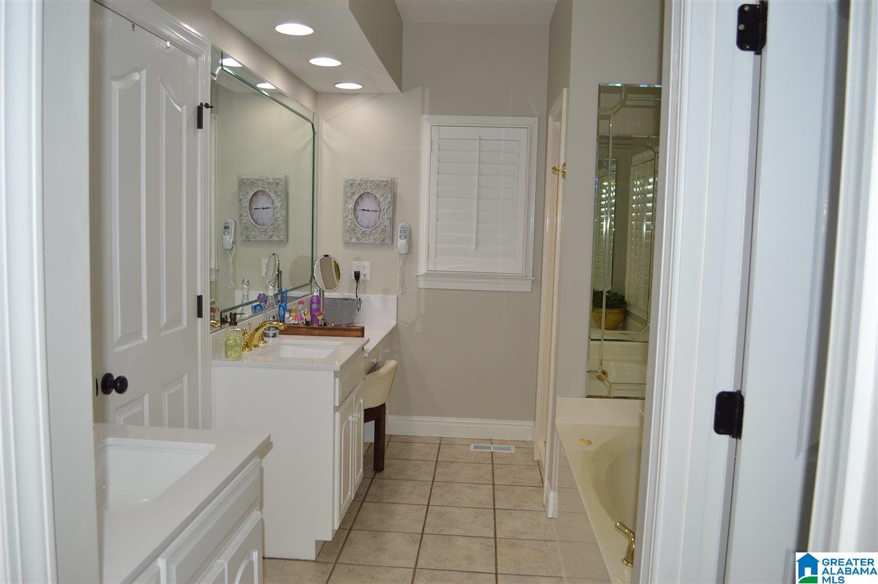 5648 Ridgeview Drive Trussville, AL 35173 - Photo 14 of 37