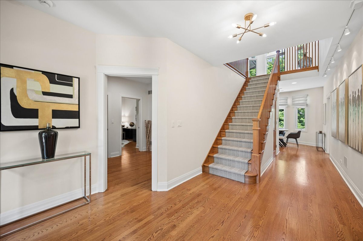 1035 Meadow Road Glencoe, IL 60022 - Photo 4 of 41