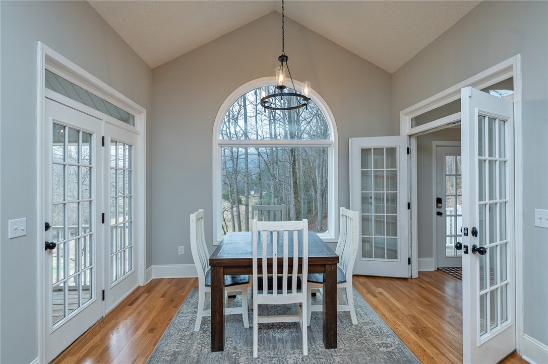 154 Broken Bow Run Pickens, SC 29671 - Photo 11 of 47