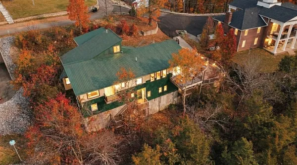 $699,000 | 346 Deer Run Road, Eddyville, KY 42038