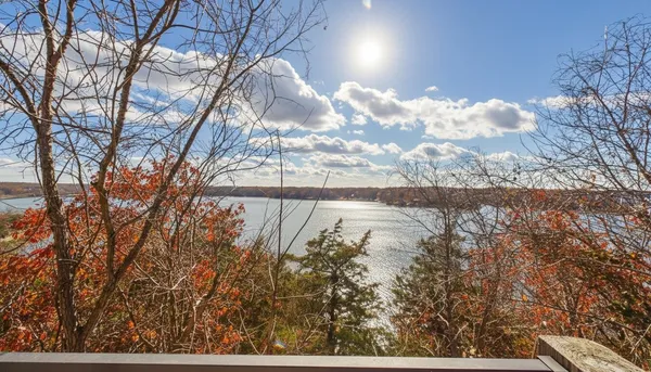 $699,000 | 346 Deer Run Road, Eddyville, KY 42038