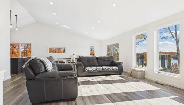 $699,000 | 346 Deer Run Road, Eddyville, KY 42038