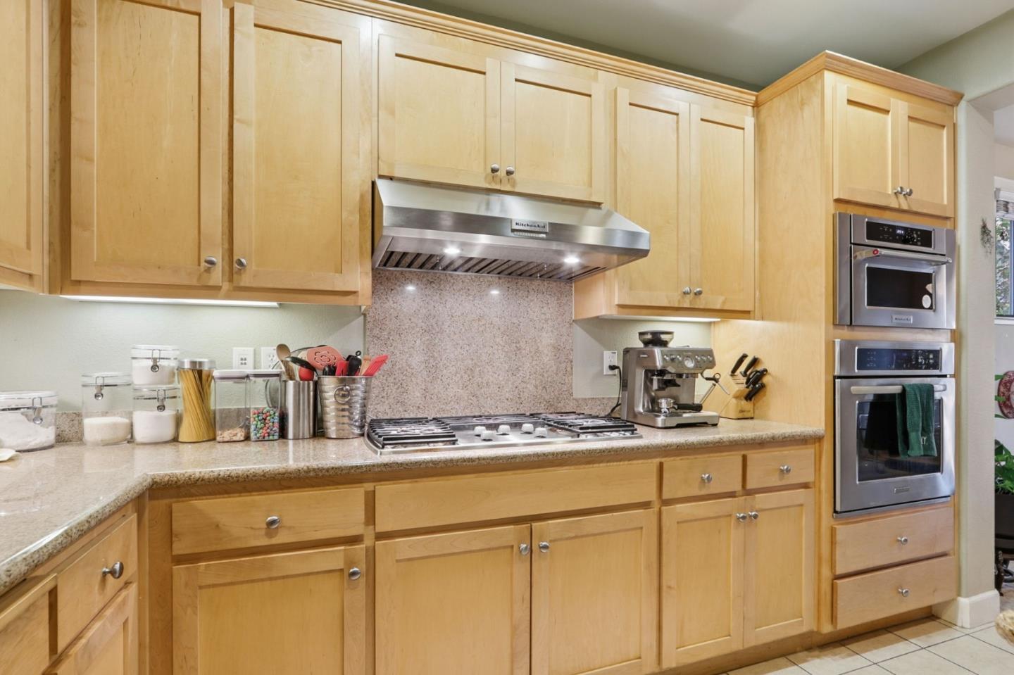 409 Spruce Lane Palo Alto, CA 94306 - Photo 13 of 52