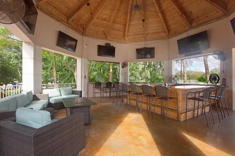 $950,000 | 11157 Harbour Springs Circle, Boca Raton, FL 33428