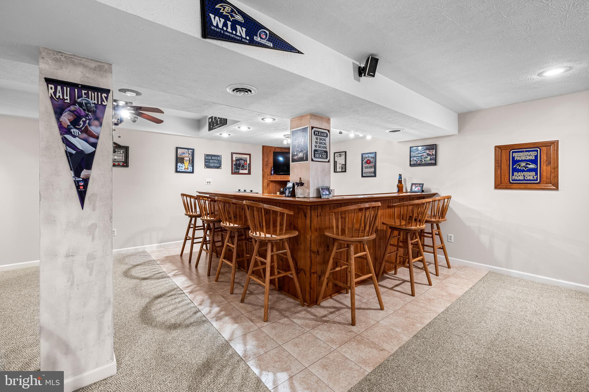 431 Salt Lake Road Fawn Grove, PA 17321 - Photo 38 of 69 Basement Bar