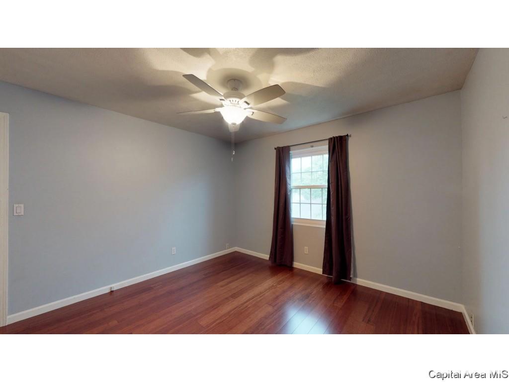 1533 Brenda Court Springfield, IL 62702 - Photo 14 of 33