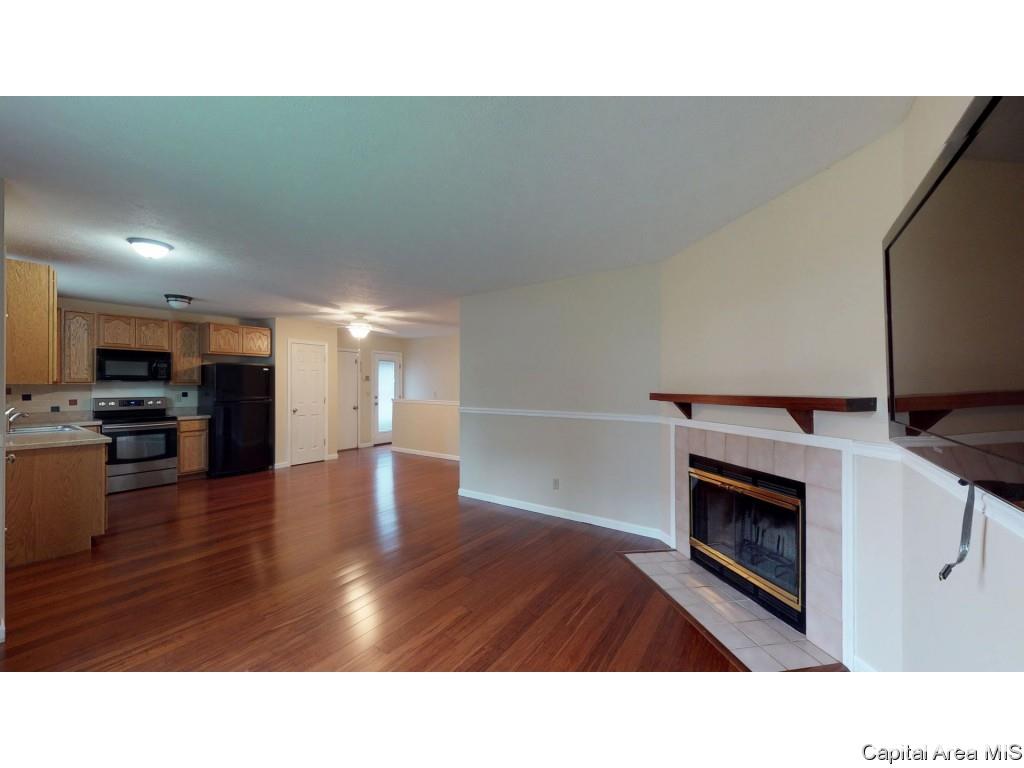 1533 Brenda Court Springfield, IL 62702 - Photo 4 of 33