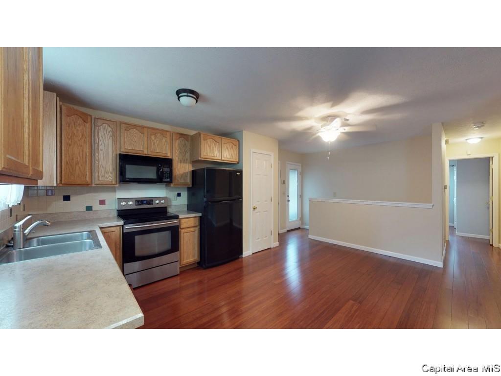 1533 Brenda Court Springfield, IL 62702 - Photo 5 of 33