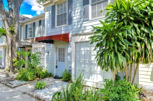 $2,000 | 13937 Fletchers Mill Drive, Tampa, FL 33613