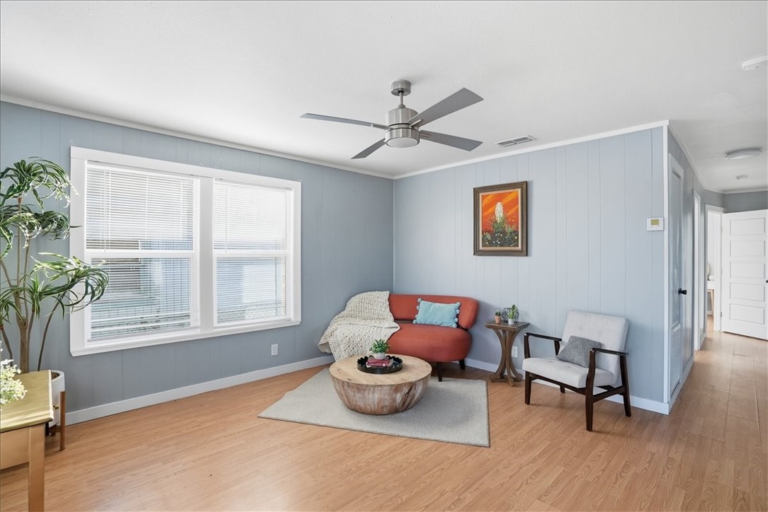 300 Nayer Street Alice, TX 78332 - Photo 3 of 22 a living room with furniture and a window