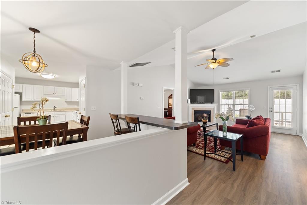 1344 Crosswinds Drive High Point, NC 27265 - Photo 6 of 40