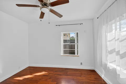 $425,000 | 1011 West Lakewood Road, West Palm Beach, FL 33405